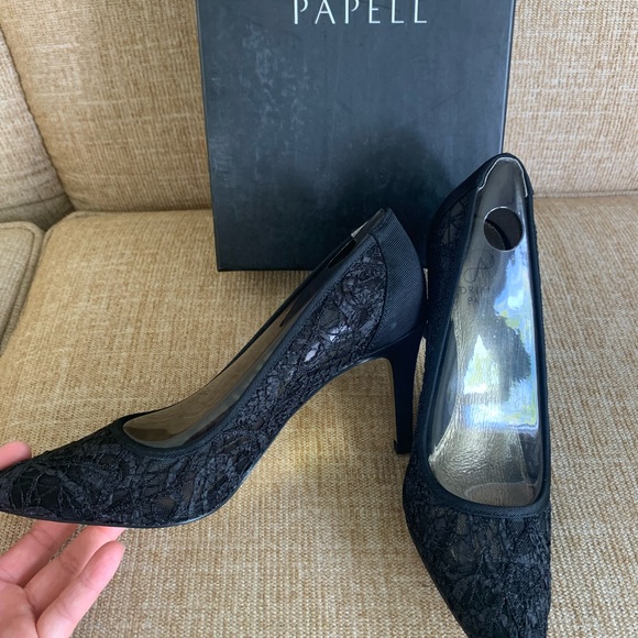 Adrianna Papell Black Lace 3 “ Heel Size 7.5 - Picture 2 of 7